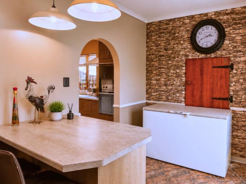 4 Bedroom Property for Sale in Heiderand Western Cape